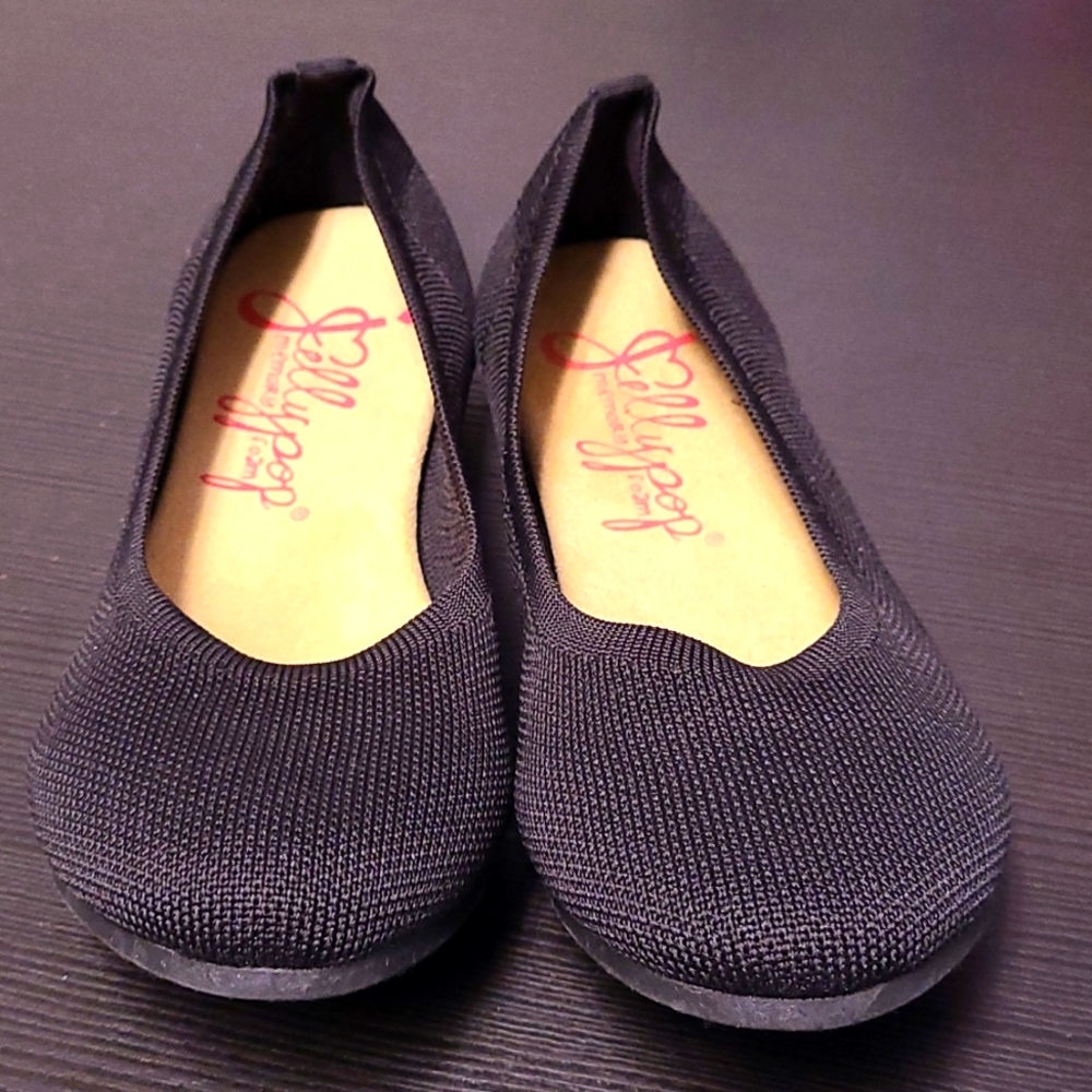 Black fabric flats size 7